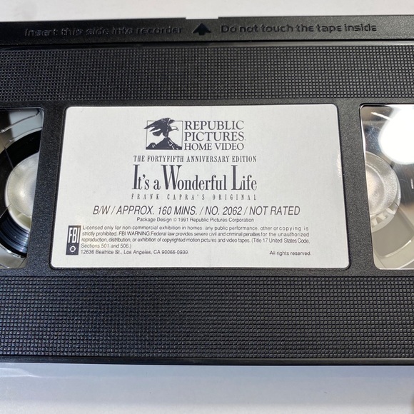 ✨10 for $15✨ IT'S A WONDERFUL LIFE (VHS, 45th Anniversary Ed) - Picture 5 of 5